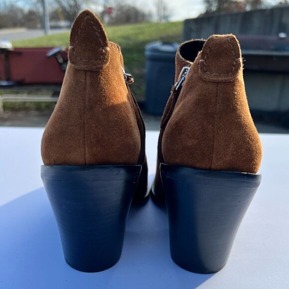 Rebecca Minkoff Seiji Notched Suede Ankle Boots Size 10 - Picture 5 of 10